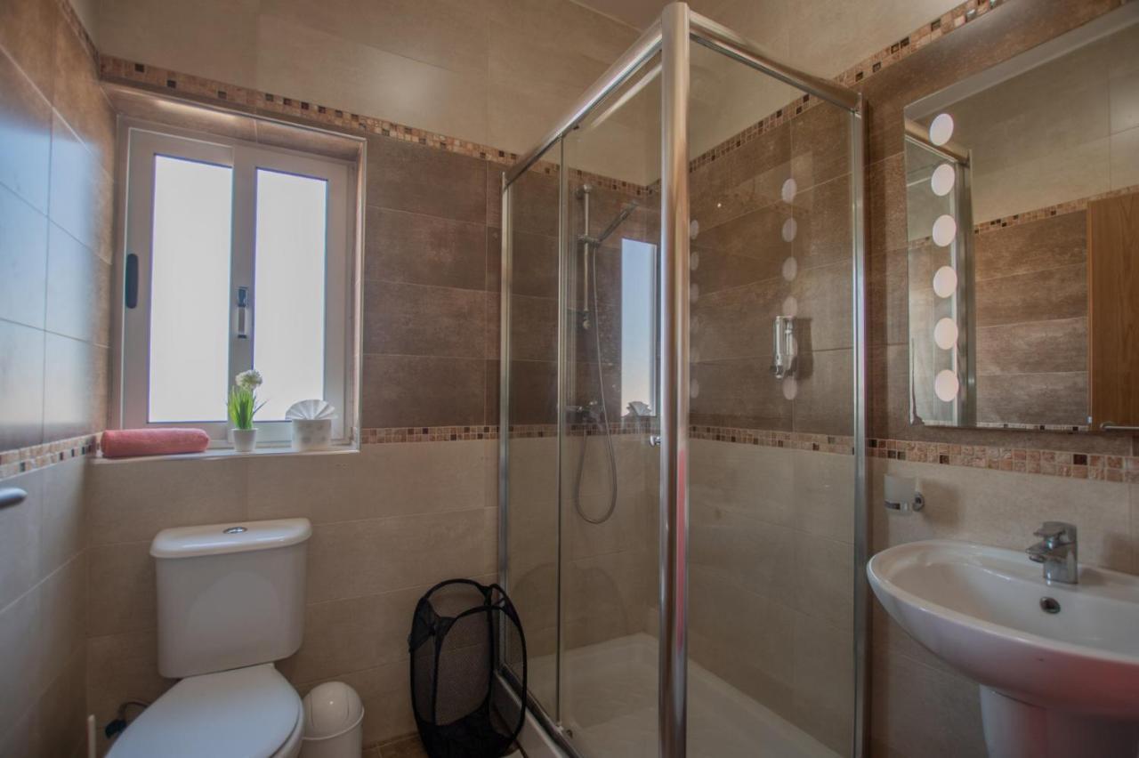 Kernice Penthouse With Sea And Country Views Of Apartment Xghajra